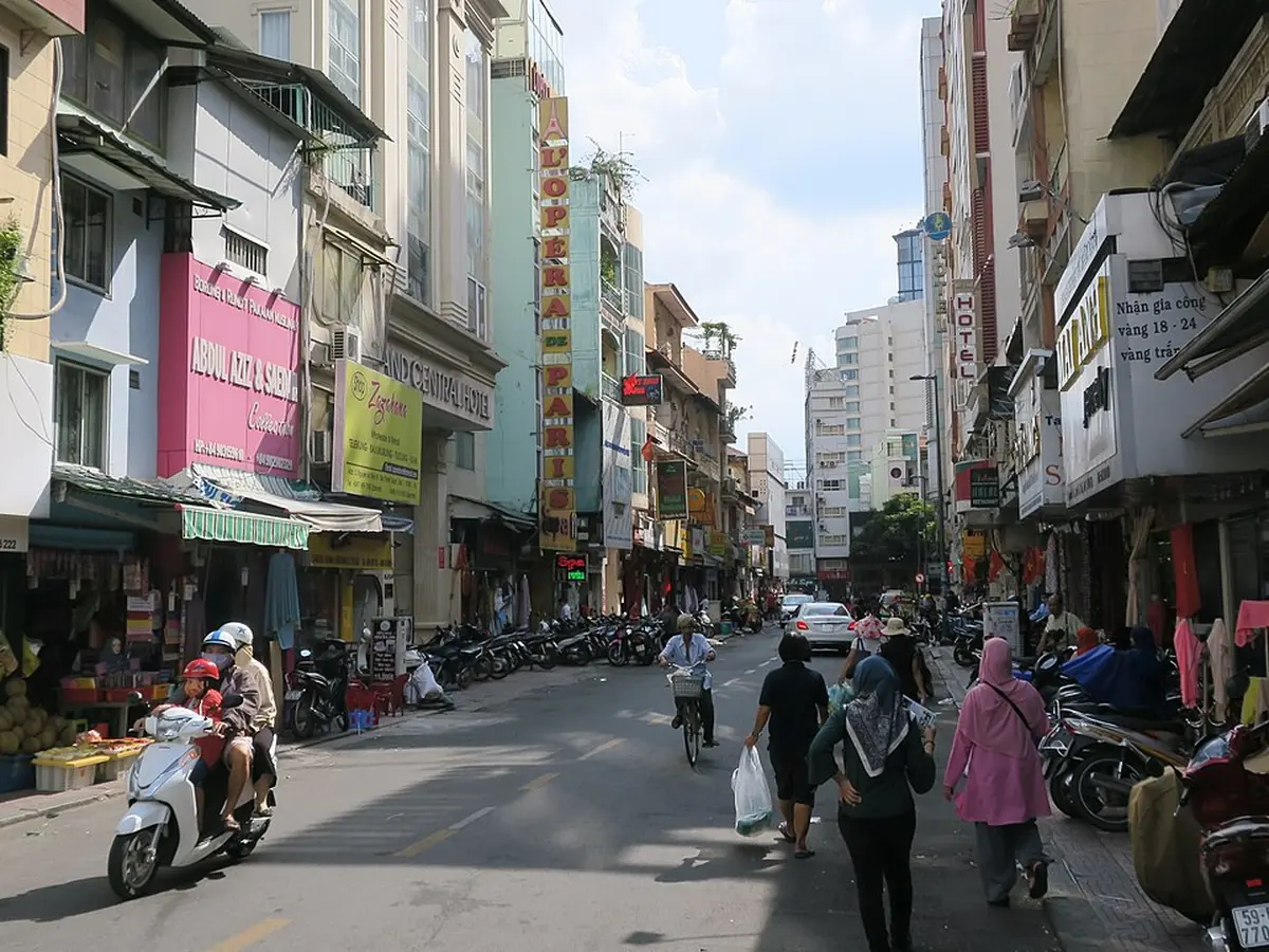 Nguyen An Ninh Street next to Ben Thanh Market