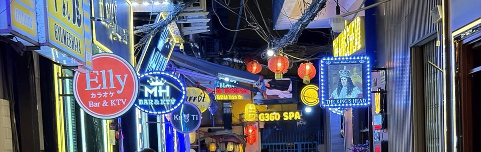 左側小路